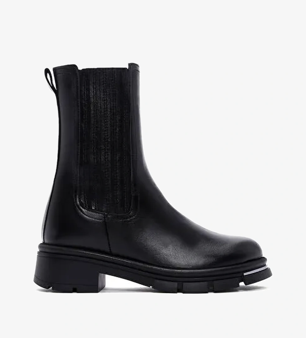 Kadın Siyah Fermuarlı Kalın Tabanlı Deri Bot 25WFD180318 - Görsel 1