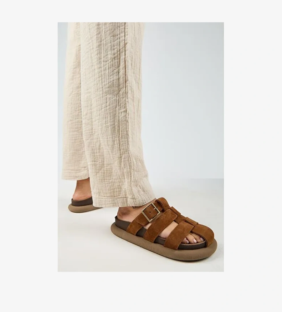 Manijero Brancato Kadın Hakiki Deri Tokalı Bantlı Sabo Taba Terlik - Görsel 1