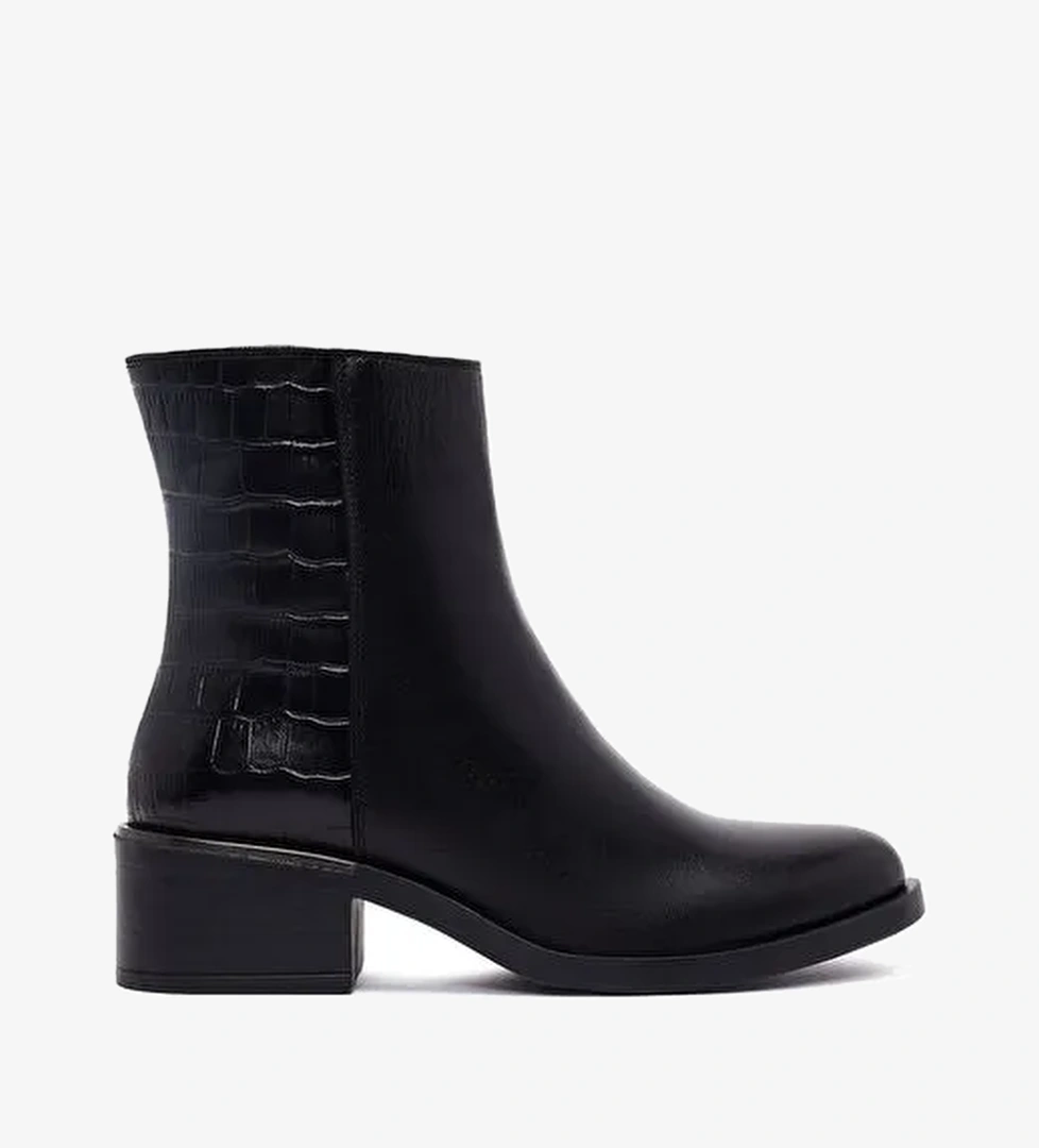Kadın Siyah Fermuarlı Kısa Kalın Topuklu Deri Bot 25WFD360714 - Görsel 1