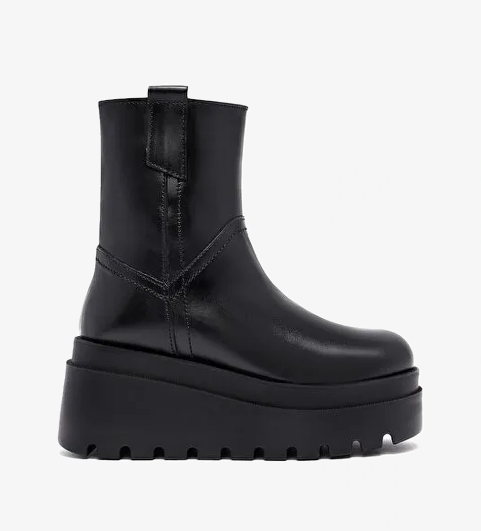 Kadın Siyah Fermuarlı Kalın Tabanlı Deri Bot 25WFD187818 - Görsel 1