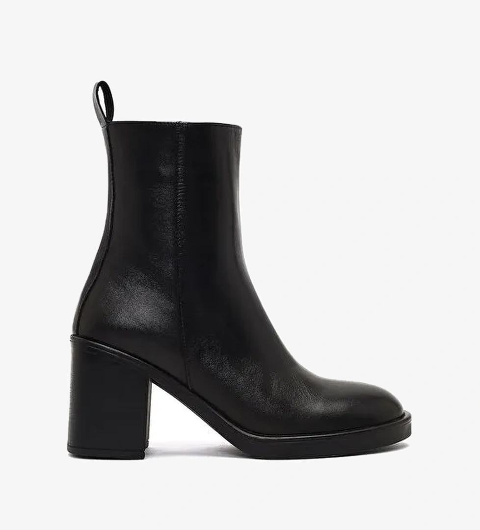 Kadın Siyah Fermuarlı Kalın Topuklu Deri Bot 25WFD203018 - Görsel 1