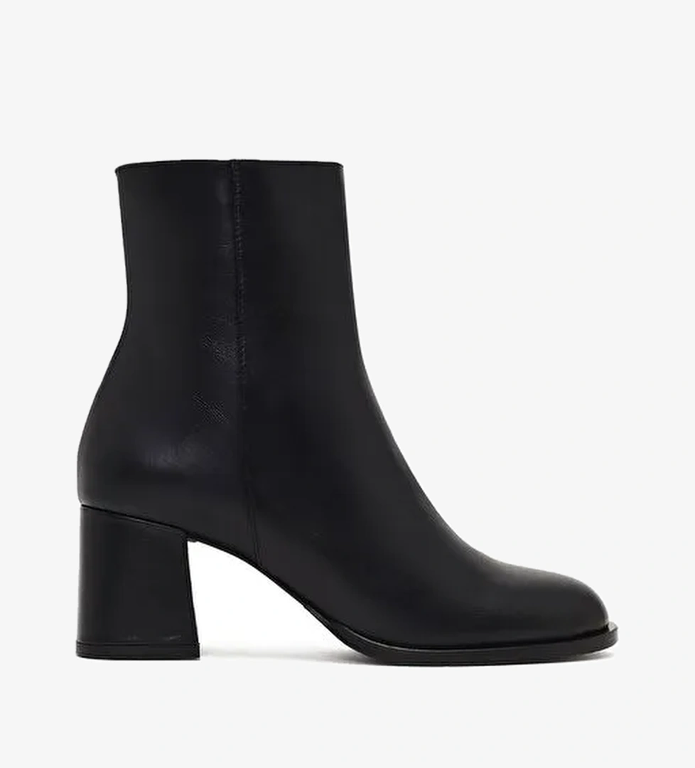 Kadın Siyah Fermuarlı Kalın Topuklu Deri Bot 25WFD132618 - Görsel 1
