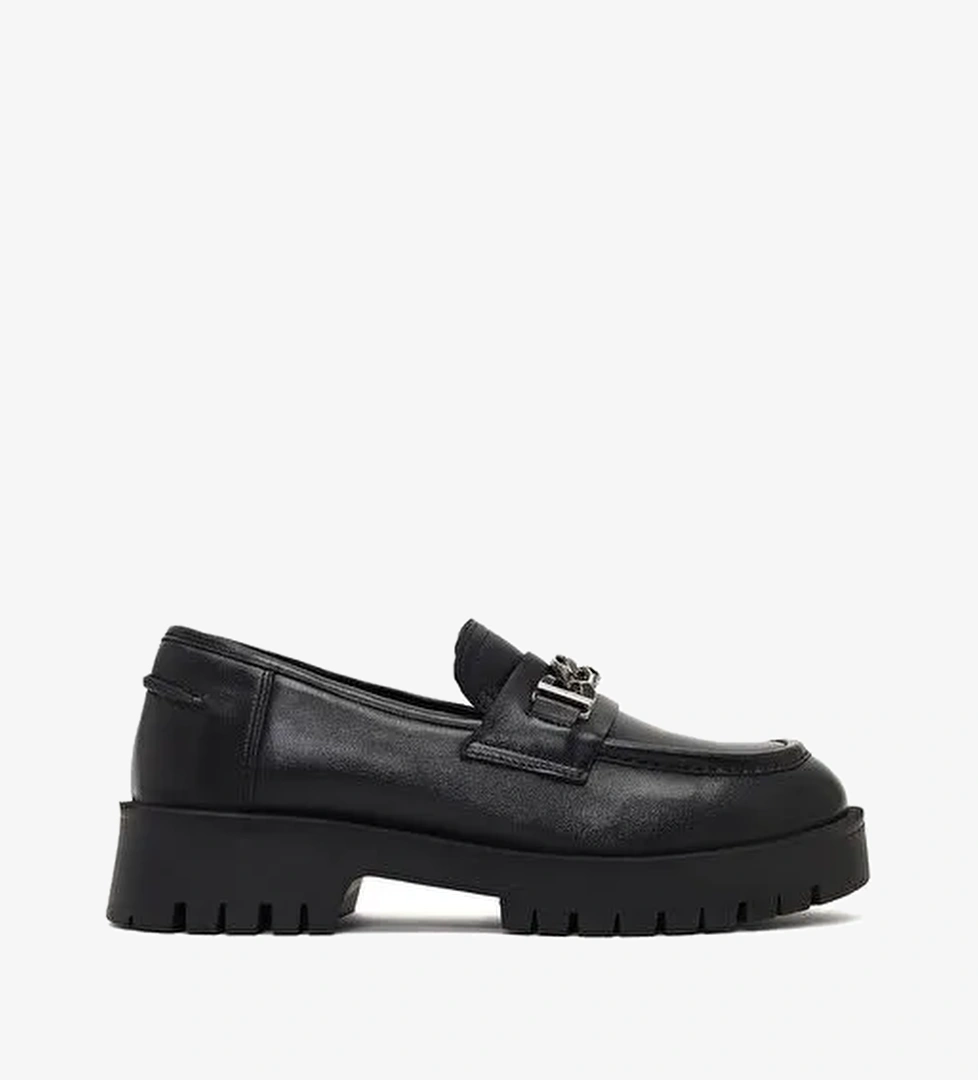 Kadın Siyah Kalın Tabanlı Tokalı Deri Maskülen Loafer 25AFD412418 - Görsel 1