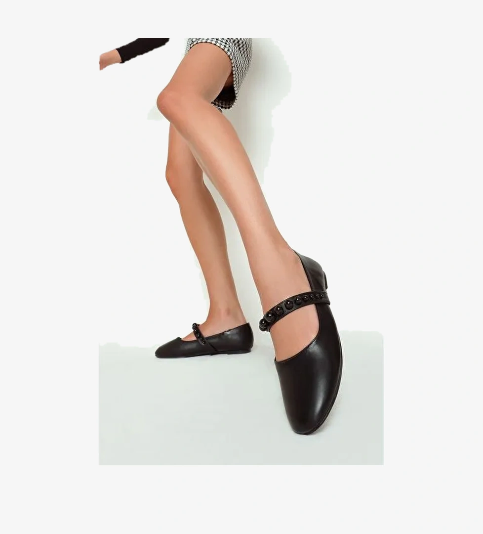 Kadın Siyah Tokalı Babet 25AFE480018 - Görsel 1