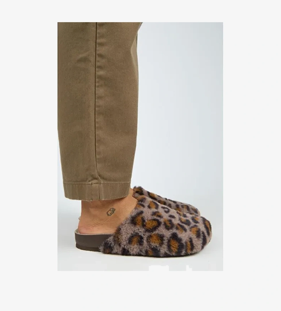 Manijero Leda Kadın Peluş Düz Vizon Leopar Terlik - Görsel 1