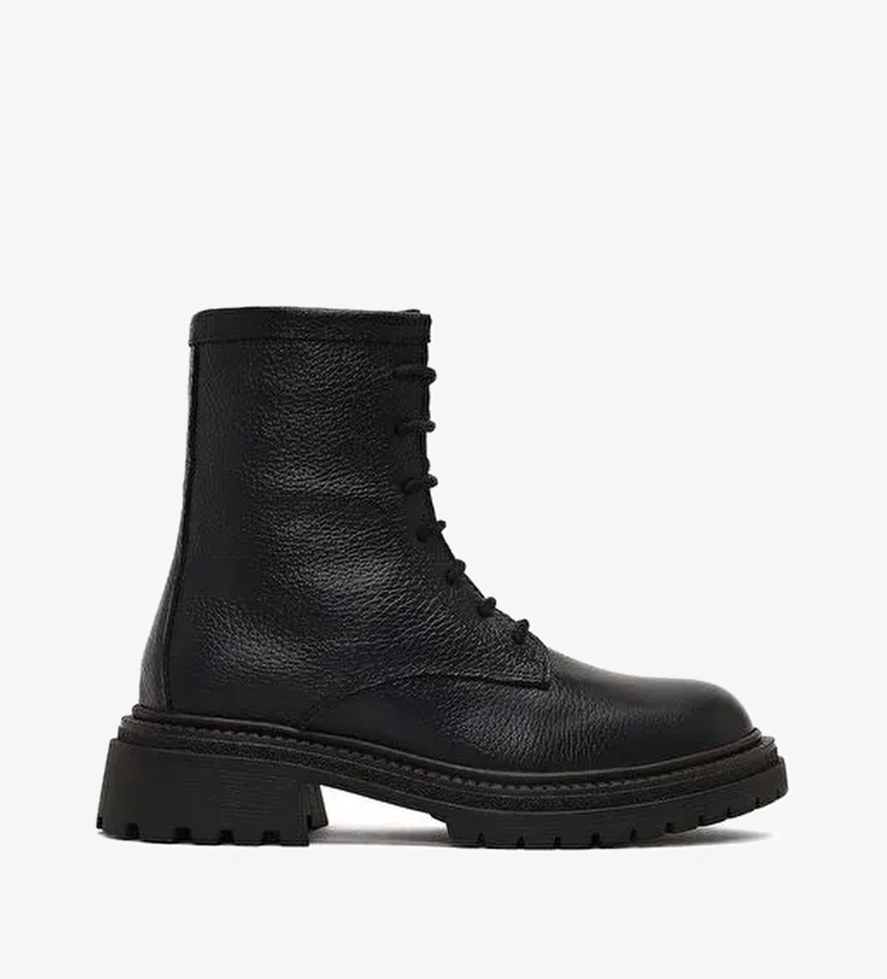 Kadın Siyah Fermuarlı Deri Postal Bot 25WFD1510FT - Görsel 1