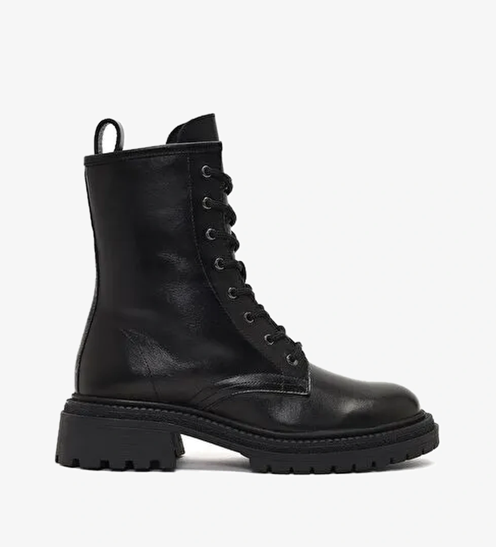 Kadın Siyah Fermuarlı Kalın Tabanlı Deri Bot 25WFD140618 - Görsel 1