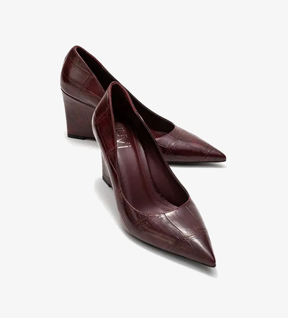 PUERA Bordo Baskı Sivri Burunlu Kadın Dolgu Topuklu Ayakkabı - Görsel 1