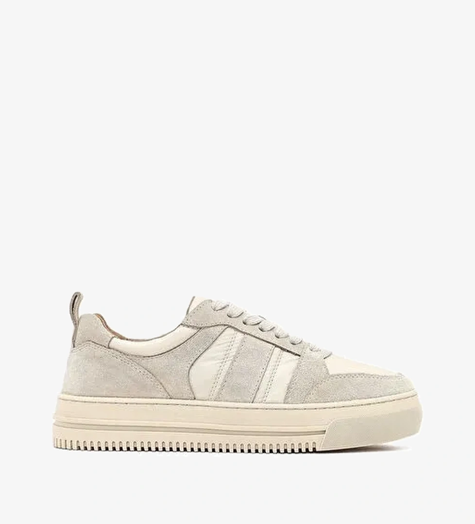 Kadın Bej Bağcıklı Kalın Tabanlı Desenli Deri Sneaker 25AFD142114 - Görsel 1