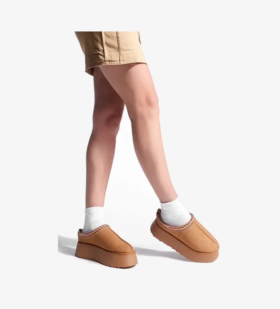 Kadın İçi Kürklü Kalın Taban Önü Kapalı Günlük Kışlık Terlik Furenta Taba Süet - Görsel 1