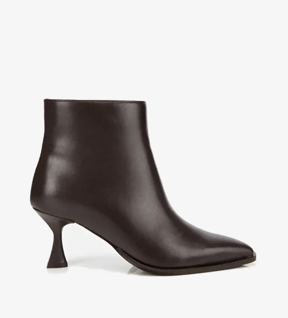 Kadın Deri Kahverengi Sivri Burunlu Bilekte Topuklu Bot 01BOH313220A480 - Görsel 1