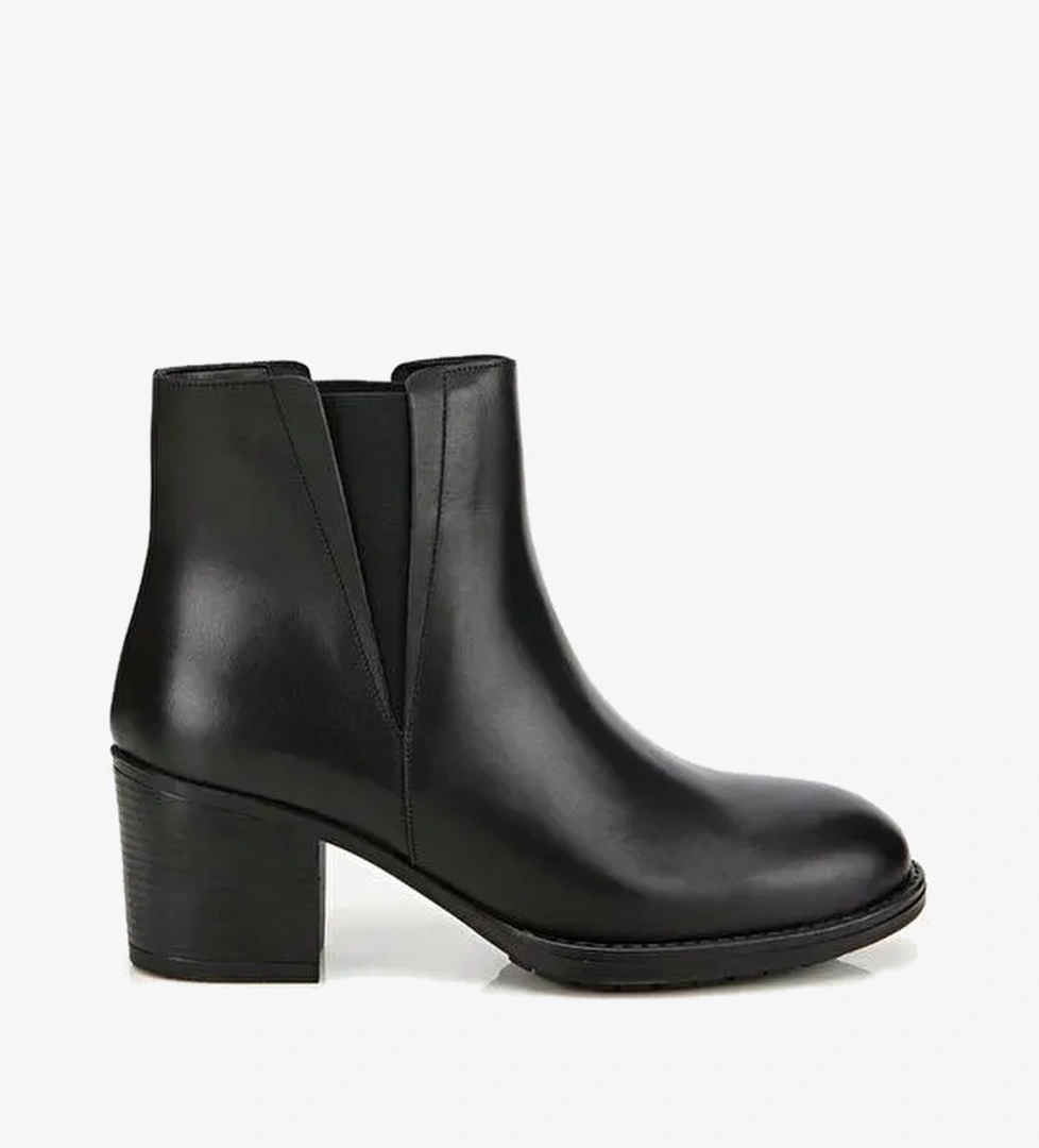 Kadın Deri Siyah Lastik Detaylı Bilekte Topuklu Bot 01BOH314560A100 - Görsel 1