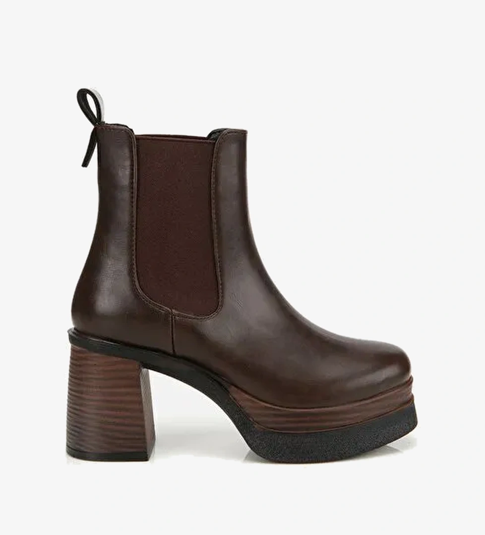 Kadın Kahverengi Lastik Detaylı Kalın Topuklu Bot 01BOH315070A480 - Görsel 1