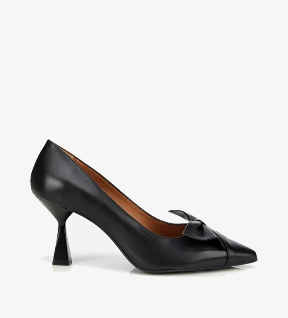 Kadın Deri Siyah Fiyonk Detaylı İnce Topuklu Stiletto 01AYH315460A100 - Görsel 1