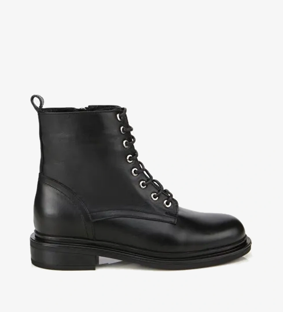 Kadın Deri Siyah Fermuarlı Postal Düz Bot 01BOH313040A100 - Görsel 1