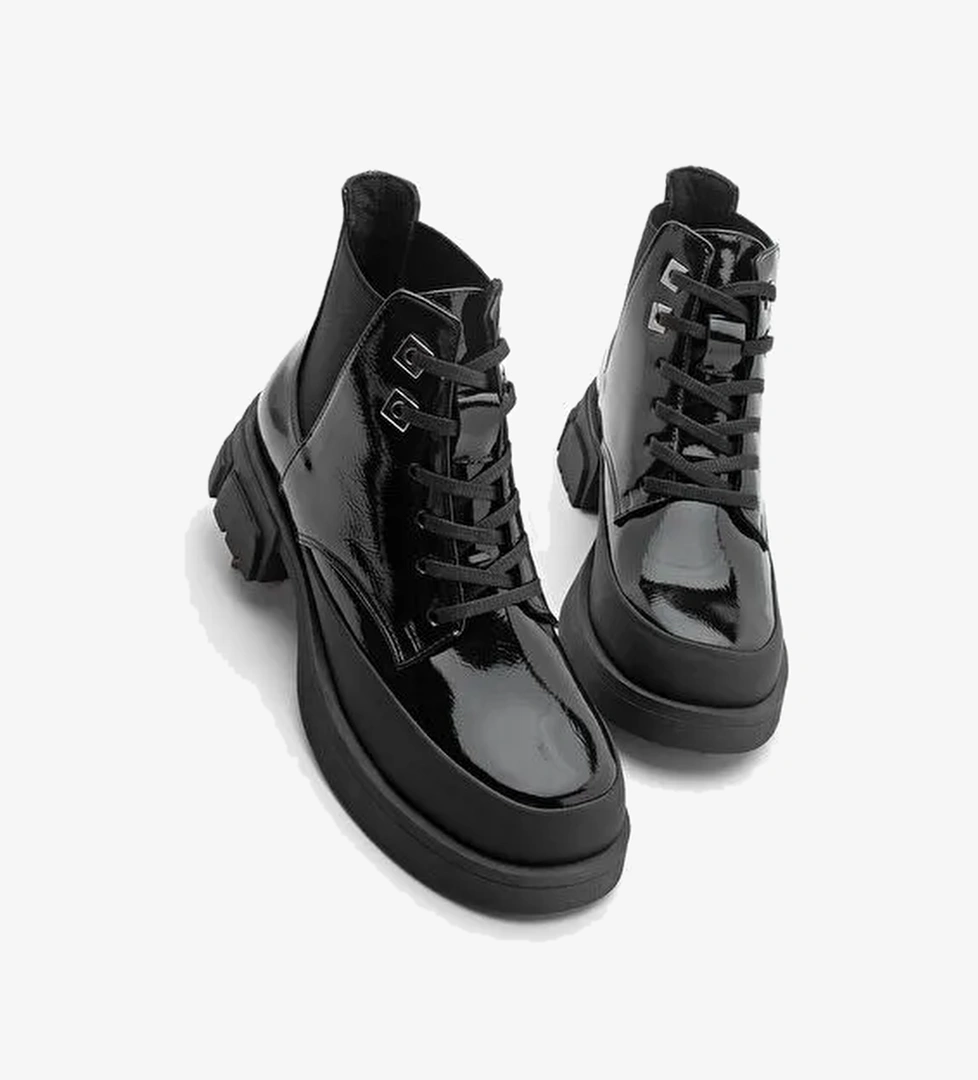 Kadın Bağcıklı Lastikli Kalın Topuklu Kısa Postal Bot Kenvo Siyah Rugan - Görsel 1