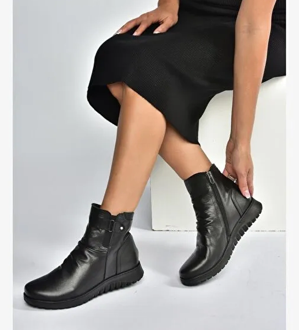 V324501703 Siyah Hakiki Deri Kadın Bot - Görsel 1