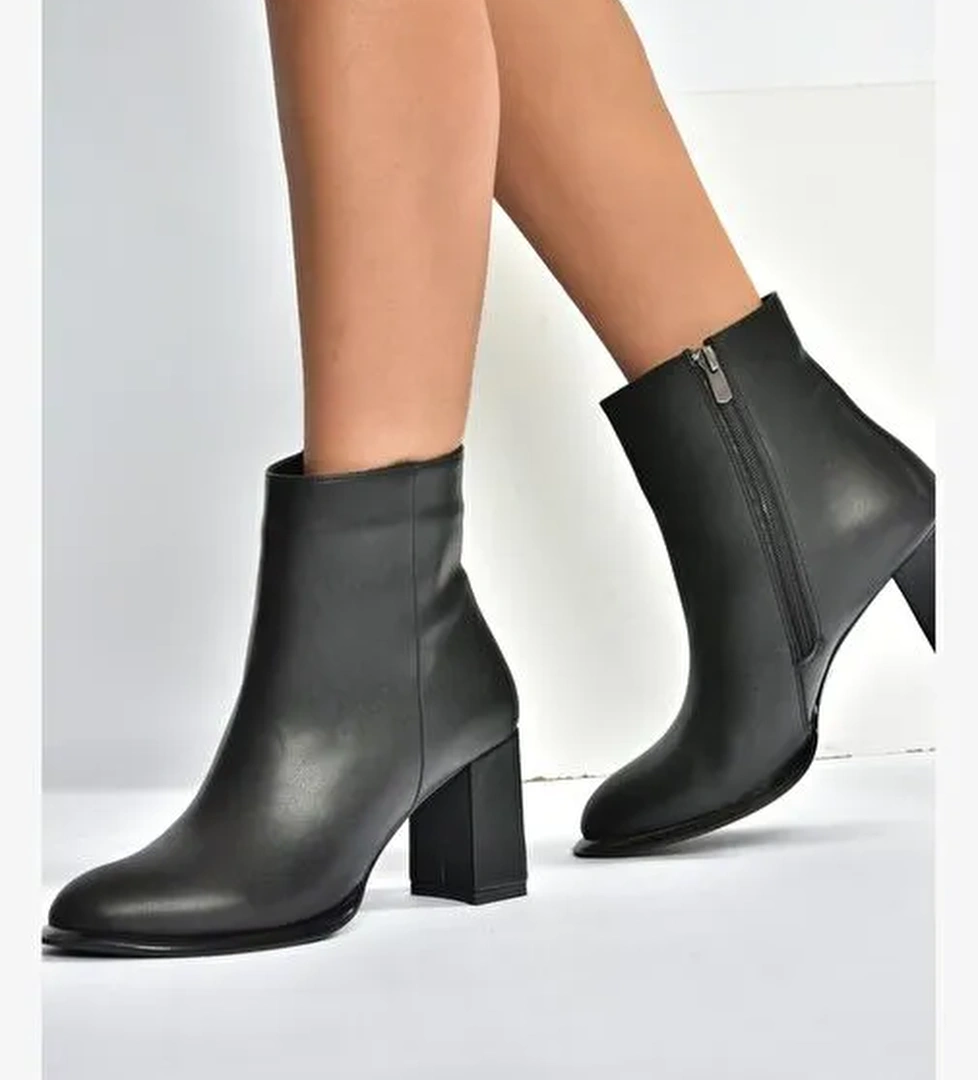 V590166309 Siyah Kalın Topuklu Klasik Kadın Bot - Görsel 1