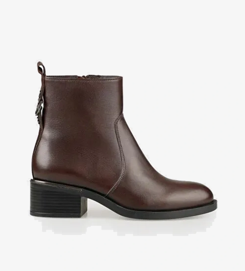 Kahve Deri Kadın Günlük Bot - Görsel 1