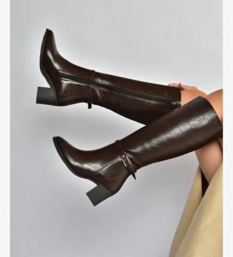 V973600509 Kahverengi Kalın Topuklu Kadın Çizme - Görsel 1