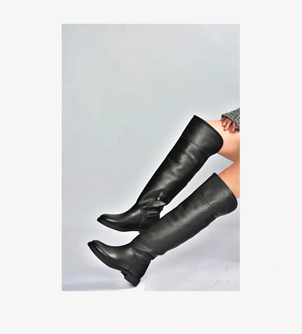 V973801009 Siyah Alçak Topuklu Diz Üstü Klasik Kadın Binici Çizme - Görsel 1