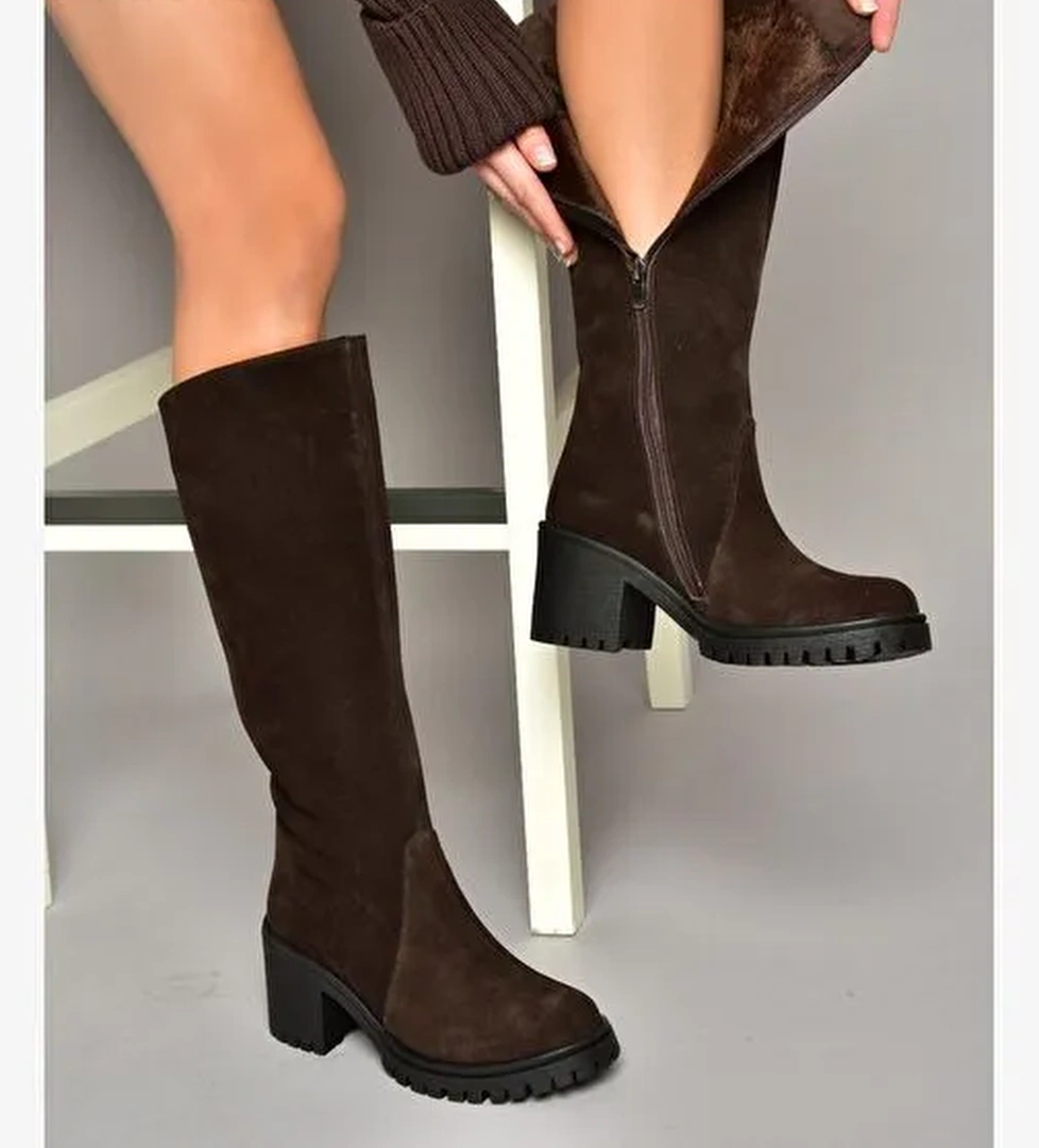 R654047702 Kahverengi Hakiki Deri Süet Kalın Topuklu Kadın Çizme - Görsel 1