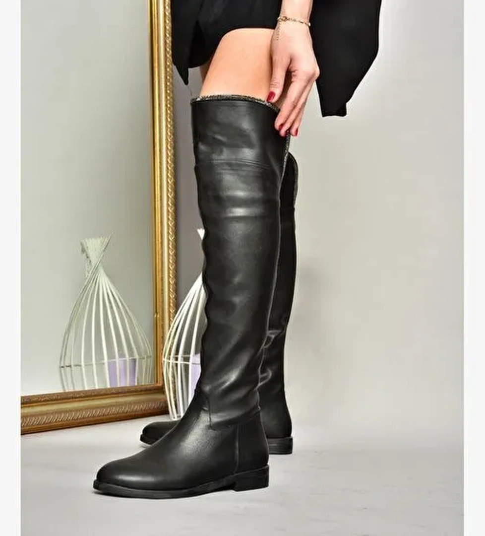 T848643509 Siyah Taş Detaylı Kadın Çizme - Görsel 1