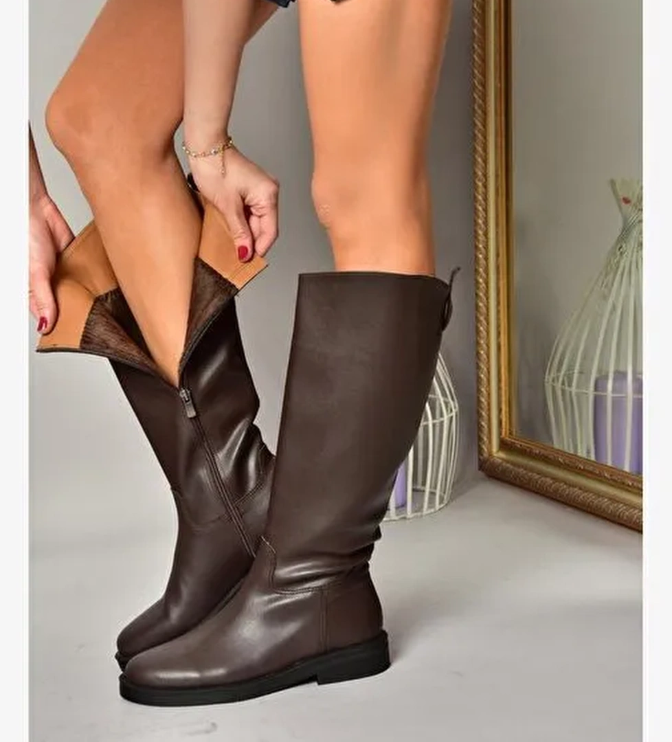 T654000609 Kahverengi Düz Tabanlı Kadın Çizme - Görsel 1