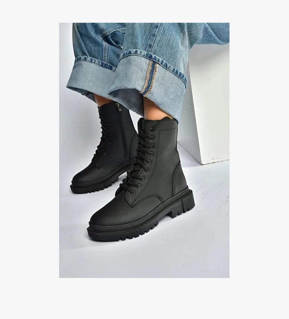 V973192401 Siyah Nubuk Kalın Tabanlı Postal Bot - Görsel 1