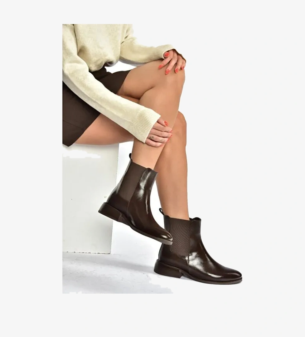 V312367309 Kahverengi Alçak Topuklu Kadın Bot - Görsel 1