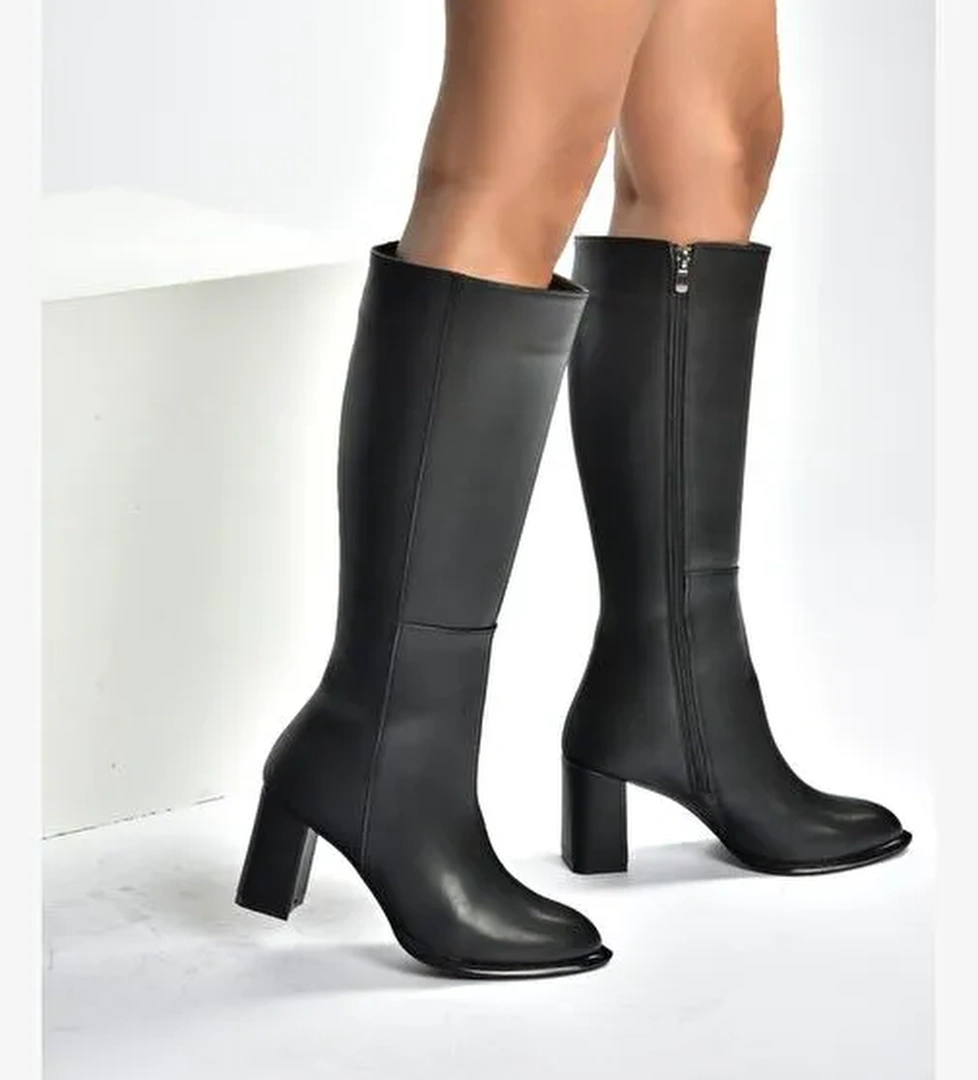 V590179609 Siyah Kalın Topuklu Klasik Kadın Çizme - Görsel 1