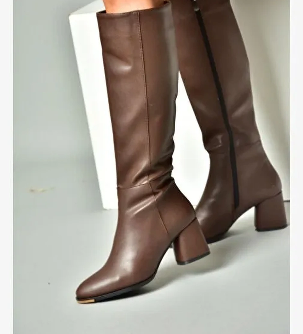 Kahverengi Alçak Topuklu Günlük Kadın Çizme J848300109 - Görsel 1