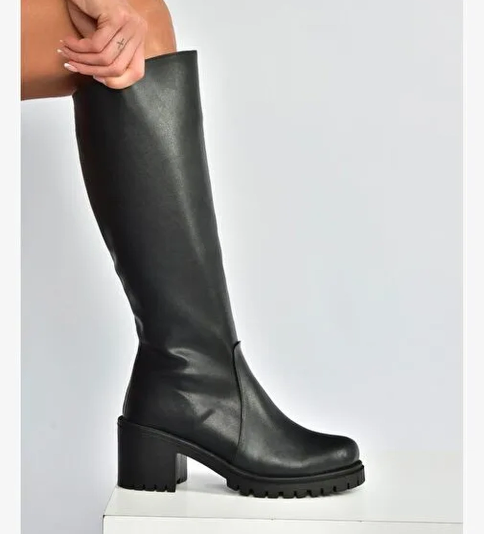 V726800209 Siyah Kalın Topuklu Klasik Kadın Çizme - Görsel 1