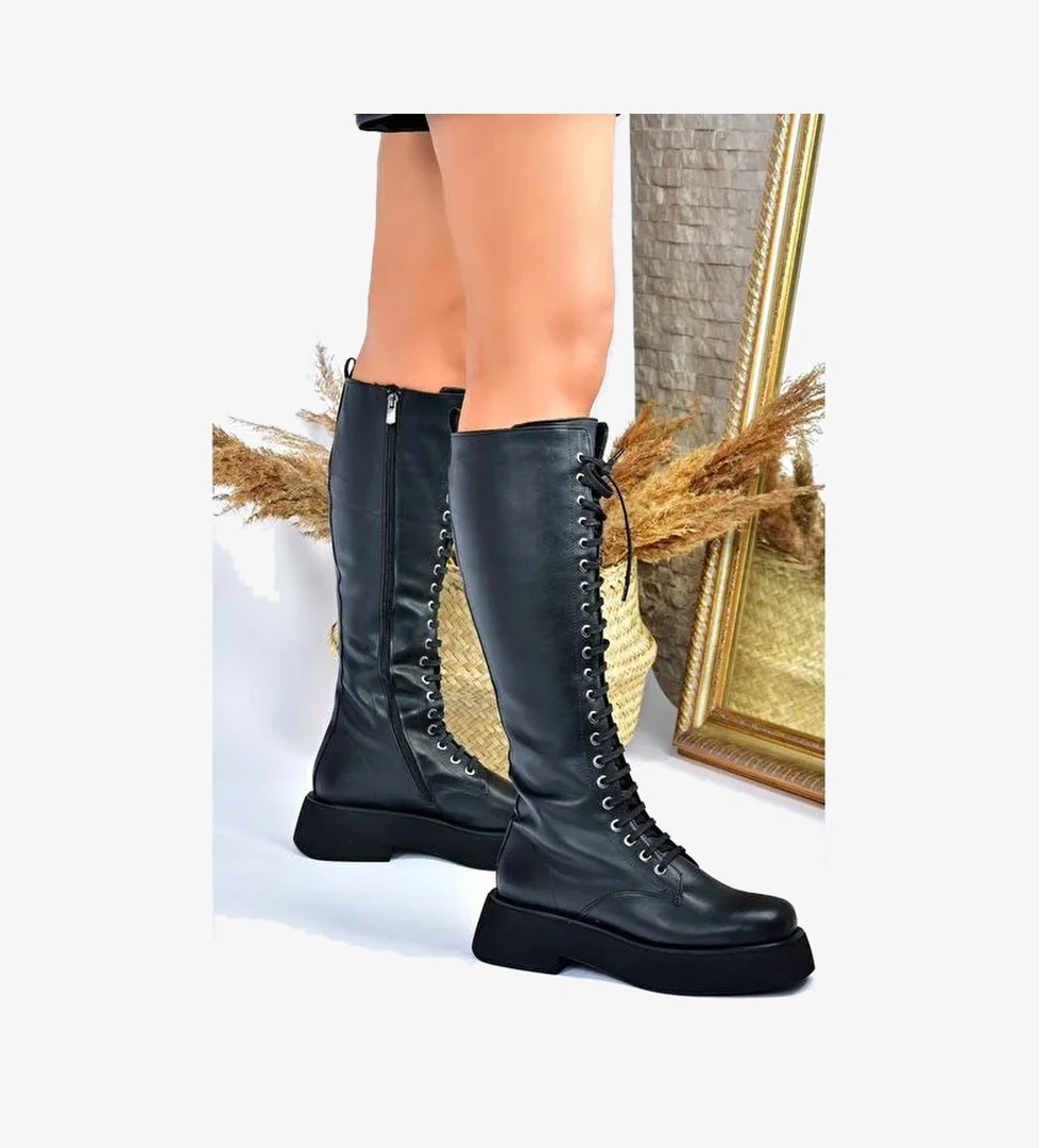 Siyah Bağcıklı Günlük Kadın Çizme L610130909 - Görsel 1