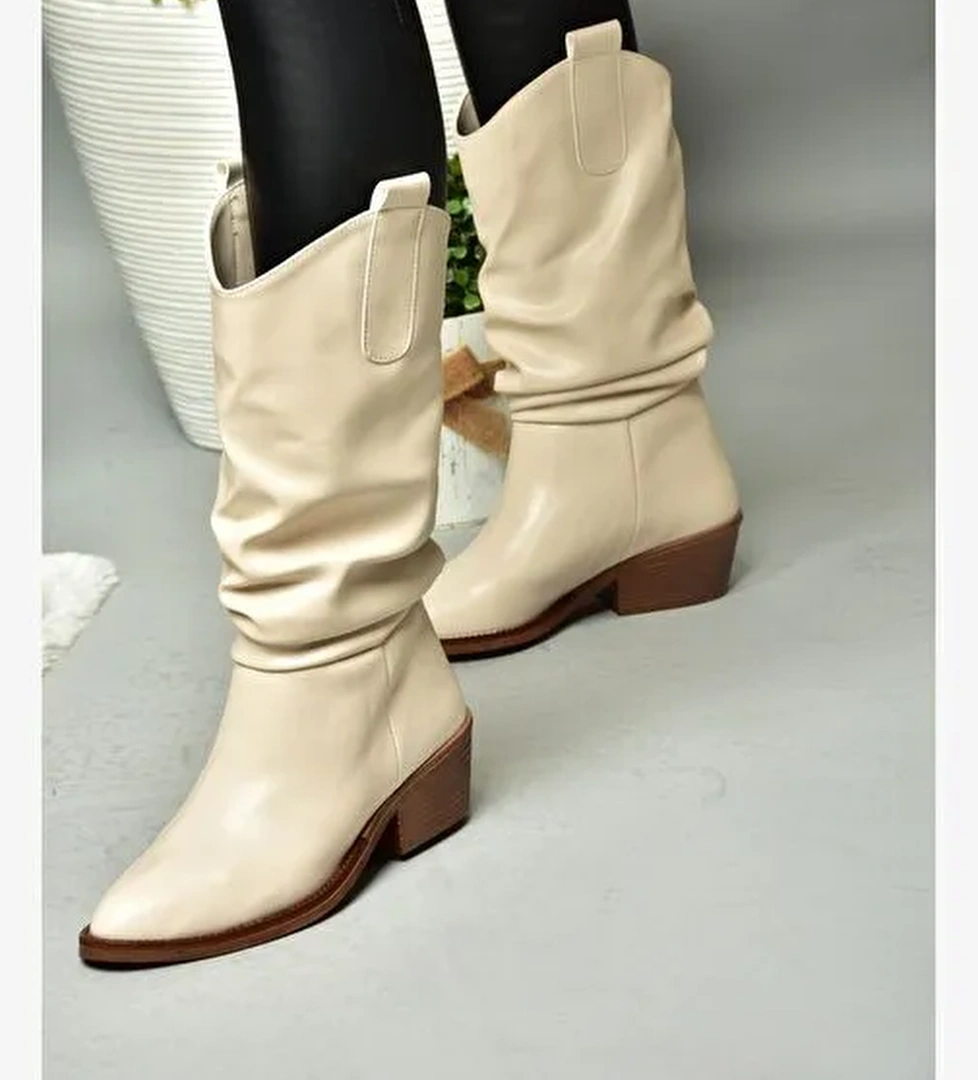 R280080509 Bej Alçak Topuklu Büzgülü Kadın Çizme - Görsel 1