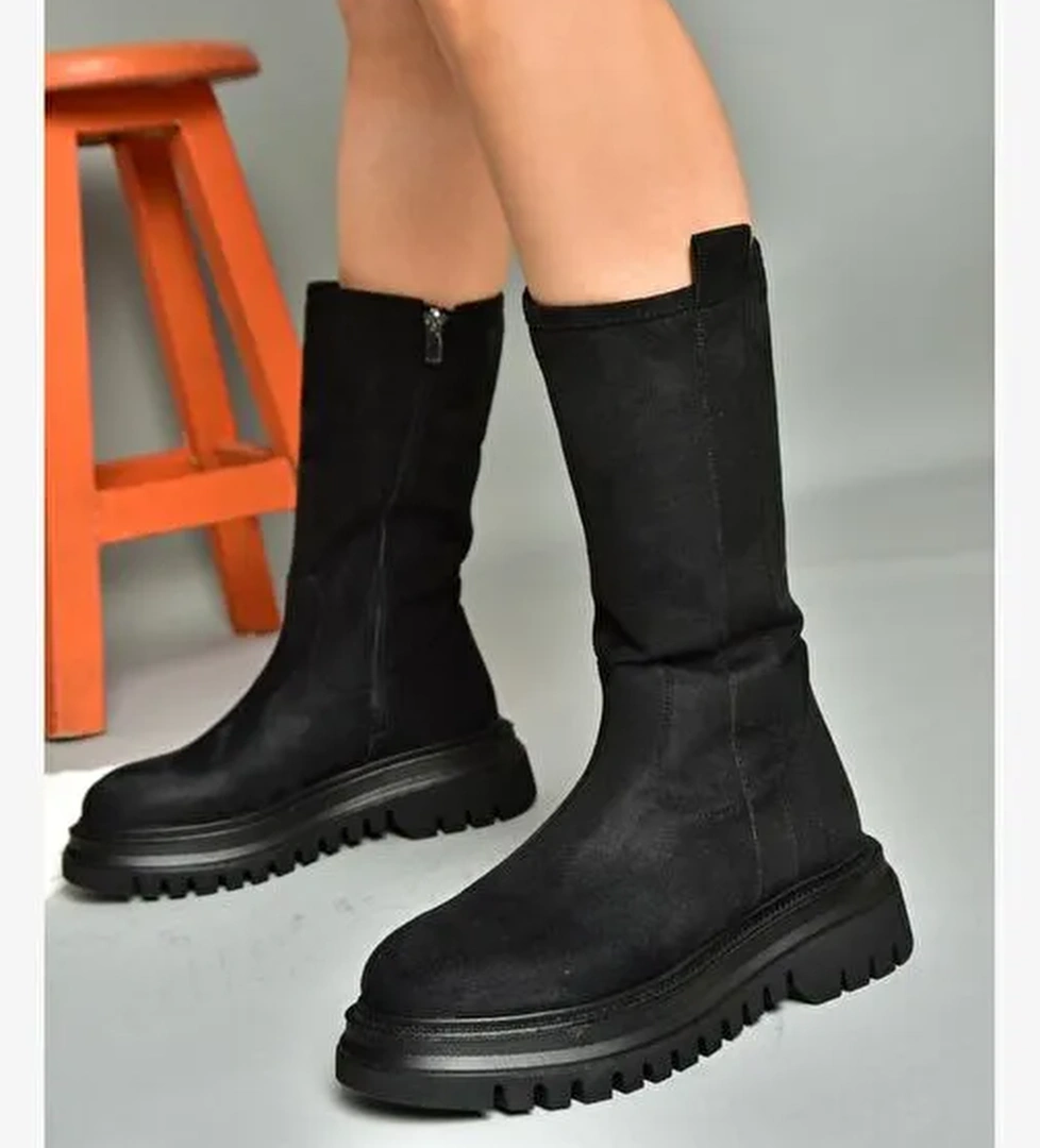 R312104902 Siyah Süet Kalın Tabanlı Kadın Çizme - Görsel 1