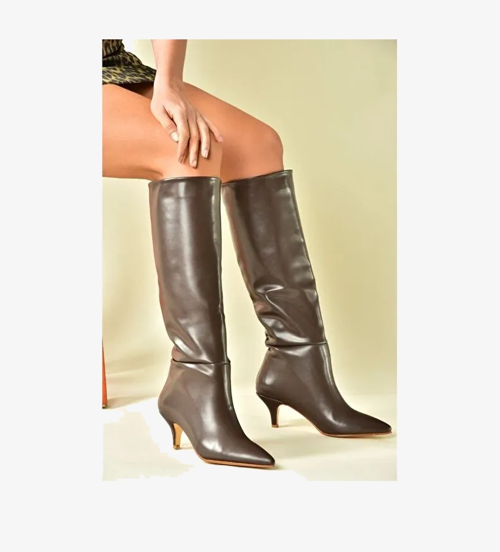 Kahverengi Alçak Topuklu Kadın Çizme J749205309 - Görsel 1