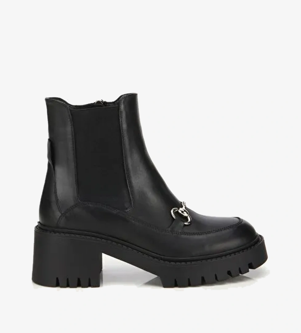 Kadın Deri Siyah Tokalı Lastik Detaylı Kalın Tabanlı Topuklu Bot 01BOH313190A100 - Görsel 1