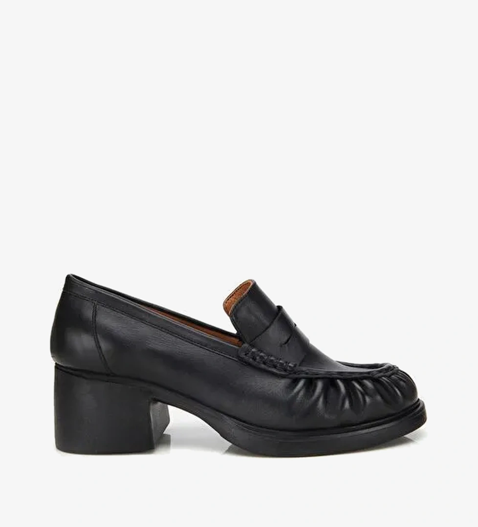 Kadın Deri Siyah Büzgülü Kalın Tabanlı Klasik Loafer 01AYH312750A100 - Görsel 1