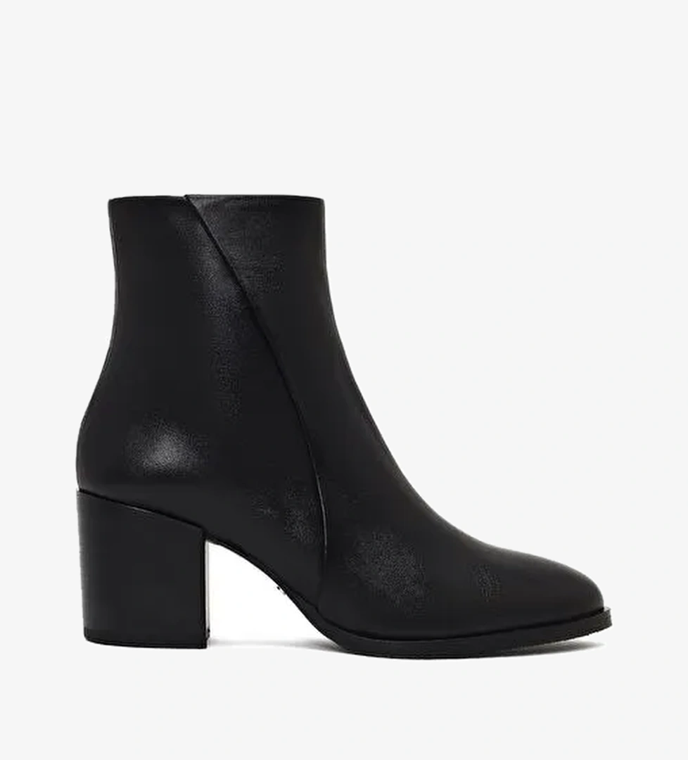 Kadın Siyah Fermuarlı Kalın Topuklu Deri Bot 25WFD162918 - Görsel 1