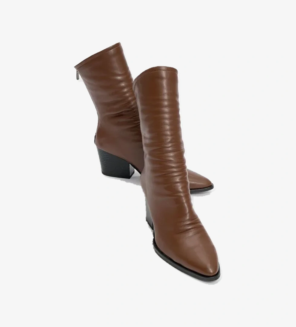 LAVAL Kahve Cilt Arkadan Fermuarlı Kadın Kalın Topuklu Bot - Görsel 1