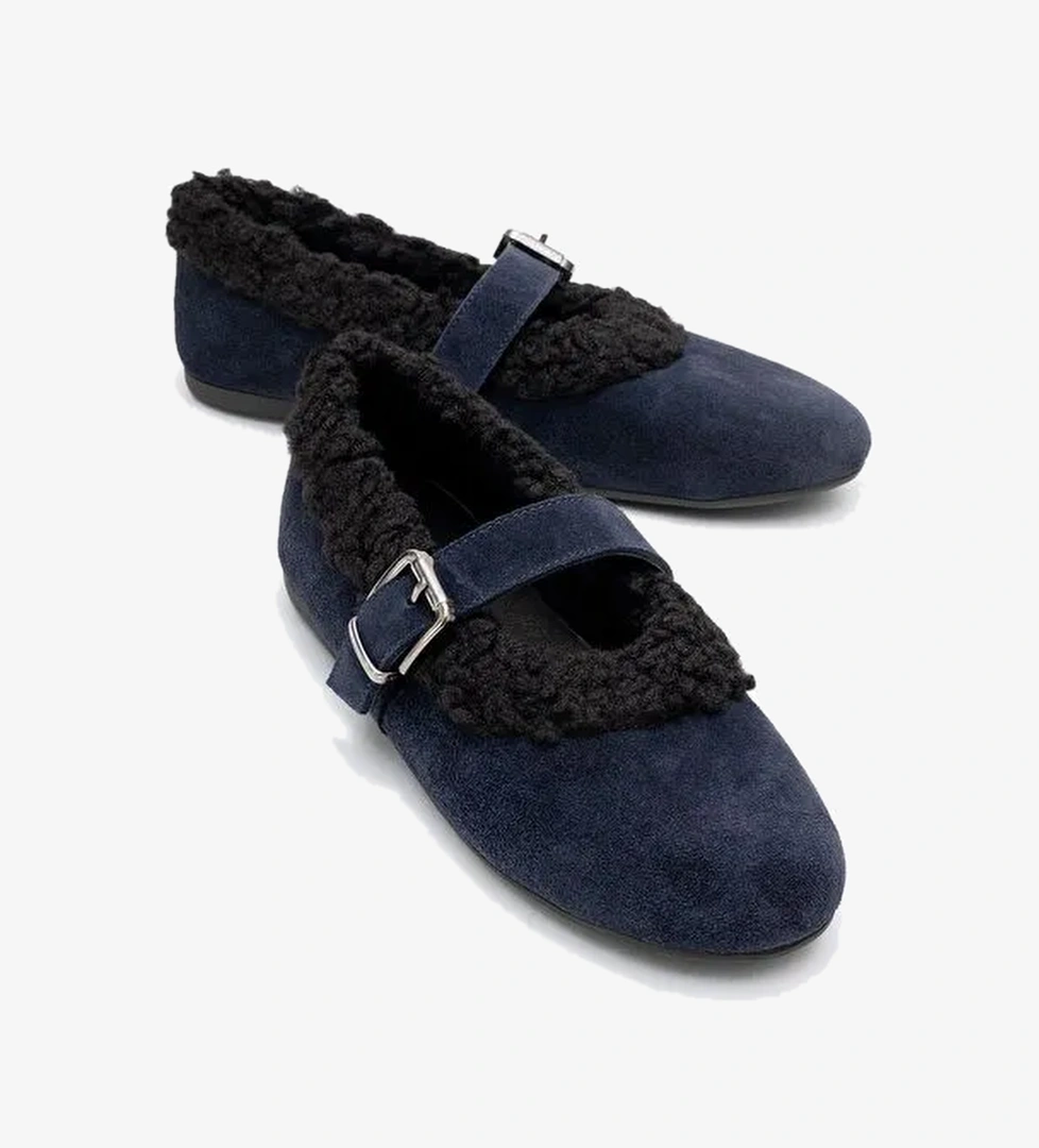 GUIN Lacivert Süet Hakiki Deri Peluş Detaylı Kemerli Kadın Babet Ayakkabı - Görsel 1