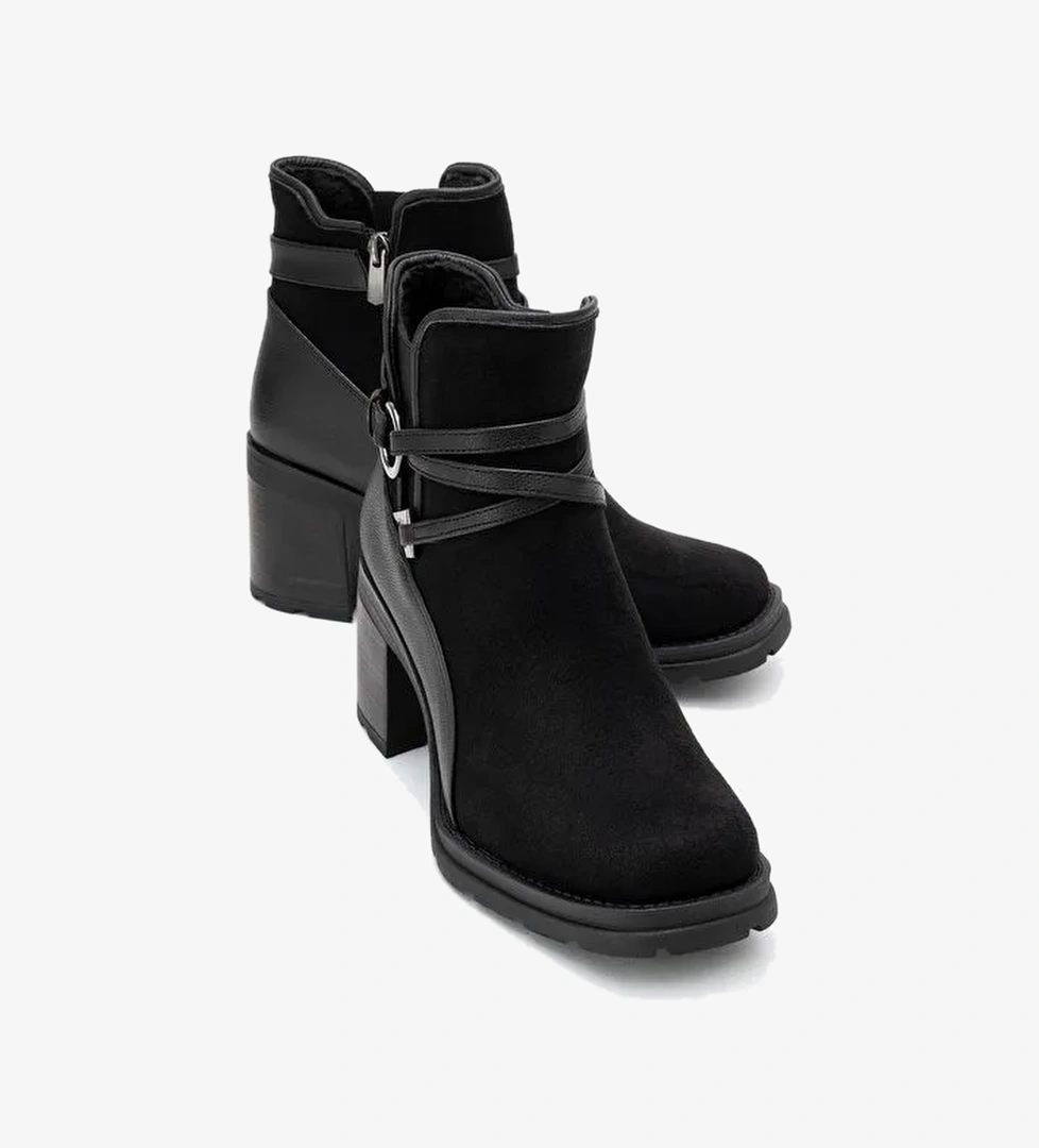WERN Siyah Süet Kemerli Toka Detaylı Kadın Kalın Topuklu Bot - Görsel 1