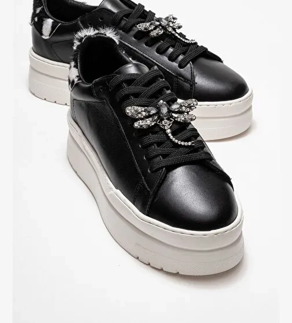 LAREN Siyah Cilt Hakiki Deri Tokalı Kadın Günlük Spor Ayakkabı - Görsel 1