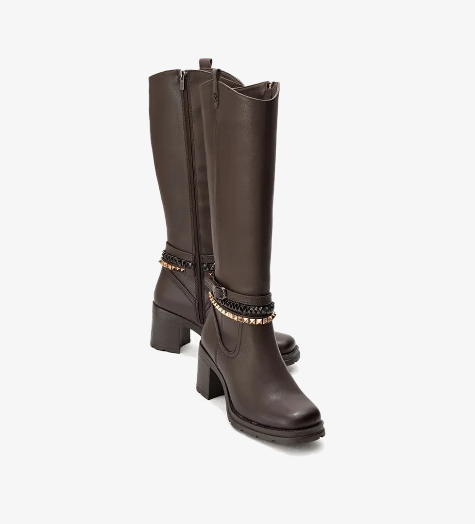 VIORRA Kahverengi Cilt Kayışlı Kadın Kalın Topuklu Çizme - Görsel 1