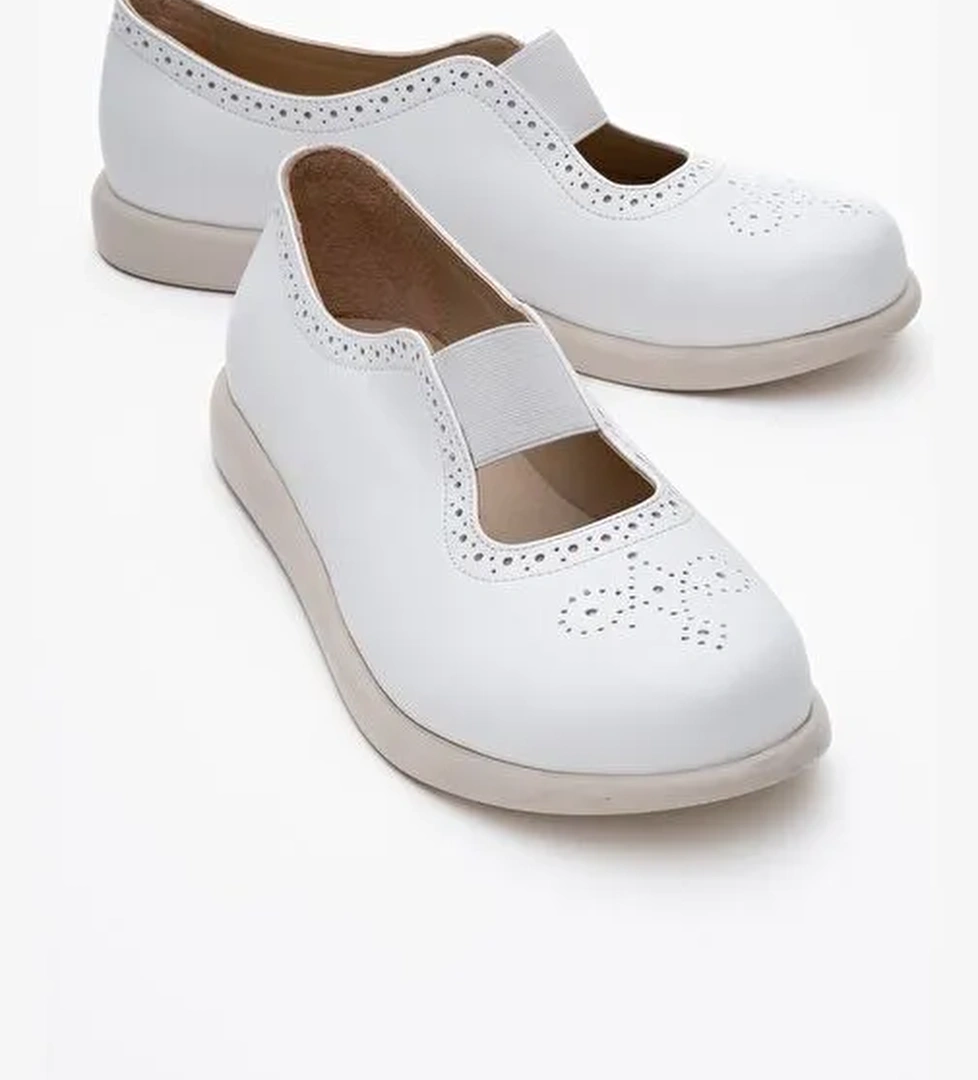 CHELLE Beyaz Cilt Lastikli Hakiki Deri Kadın Günlük Ayakkabı - Görsel 1