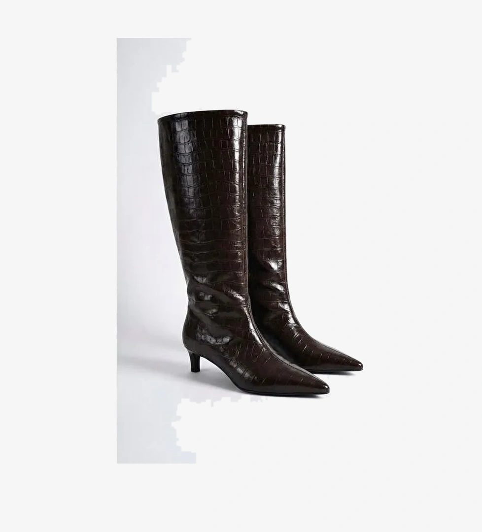 Kadın Acı Kahve Crocodil Detaylı Rugan Sivri Burun Çizme - Görsel 1