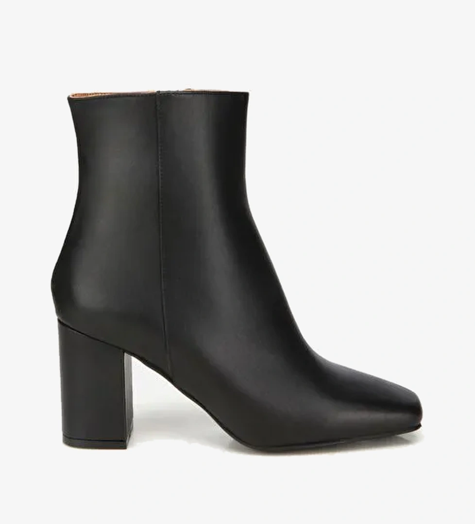 Kadın Deri Siyah Küt Burunlu Topuklu Bot 01BOH317740A100 - Görsel 1