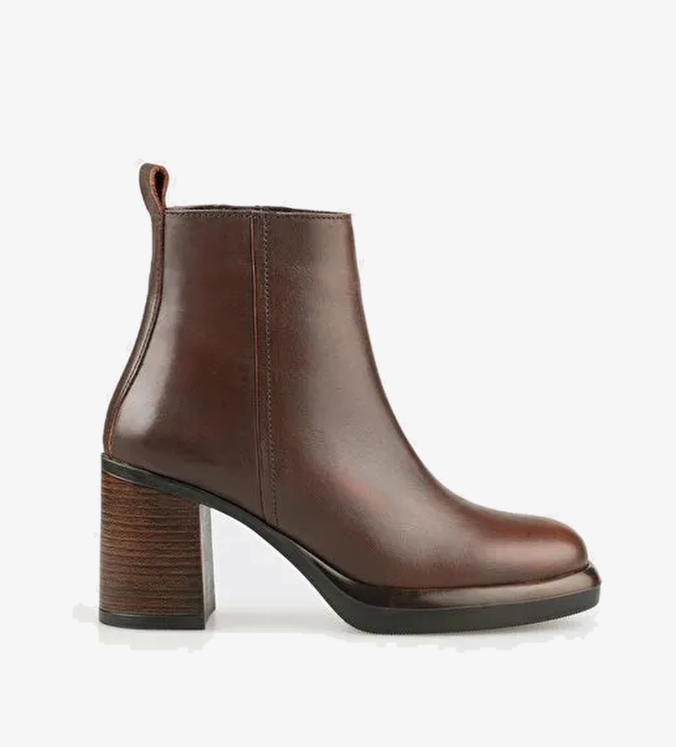 Kahve Deri Kadın Günlük Bot - Görsel 1