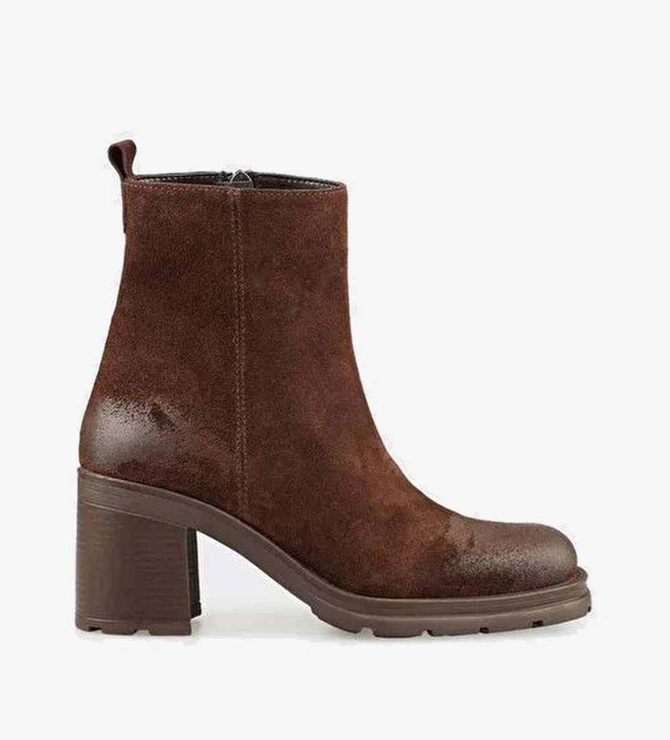 Kahve Deri Kadın Günlük Bot - Görsel 1